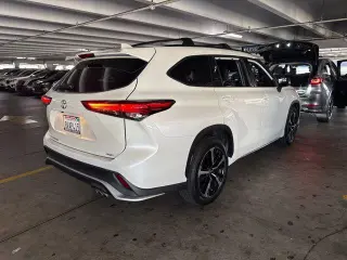 Toyota Highlander 2021 XSE 4dr SUV