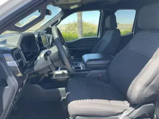 Ford F-150 2023 4x4 XLT 4dr SuperCab 6.5 ft. SB