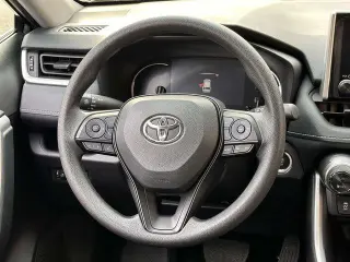 Toyota RAV4 2025 AWD XLE 4dr SUV