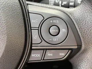 Toyota RAV4 2025 AWD XLE 4dr SUV