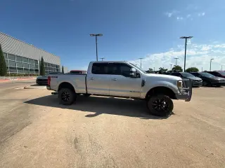 Ford F-350 Super Duty 2017 4x4 Platinum 4dr Crew Cab 6.8 ft. SB SRW Pickup