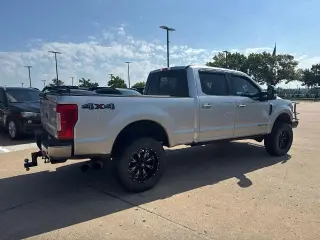 Ford F-350 Super Duty 2017 4x4 Platinum 4dr Crew Cab 6.8 ft. SB SRW Pickup
