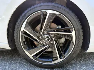 Hyundai ELANTRA 2023 N Line 4dr Sedan