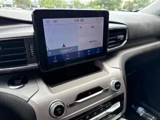 Ford Explorer 2023 AWD XLT 4dr SUV