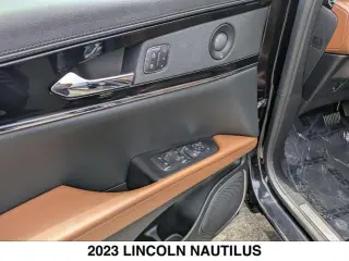 Lincoln Nautilus 2023 Reserve 4dr SUV