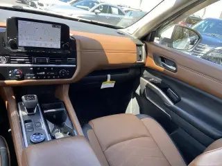 Nissan Pathfinder 2024 AWD Platinum 4dr SUV