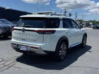 Nissan Pathfinder 2024 AWD Platinum 4dr SUV