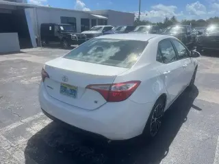 Toyota Corolla 2014 S 4dr Sedan