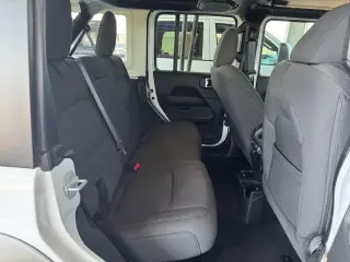 Jeep Wrangler 2023 4x4 Sahara 4dr SUV