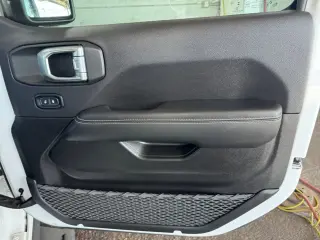 Jeep Wrangler 2023 4x4 Sahara 4dr SUV