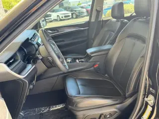 Jeep Grand Cherokee 2023 4x2 Limited 4dr SUV