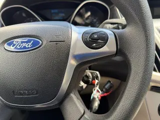 Ford Focus 2012 SE 4dr Hatchback