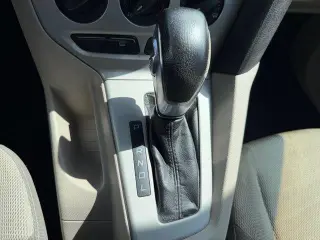 Ford Focus 2012 SE 4dr Hatchback