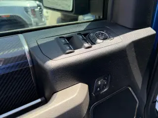 Ford F-150 2018 4x4 Raptor 4dr SuperCrew 5.5 ft. SB
