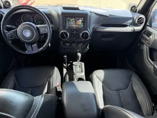 Jeep Wrangler Unlimited 2014 4x4 Sport 4dr SUV