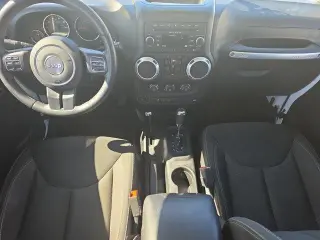 Jeep Wrangler Unlimited 2014 4x4 Rubicon 4dr SUV