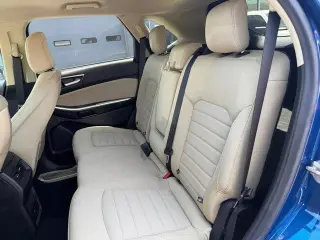 Ford Edge 2023 AWD SE 4dr Crossover