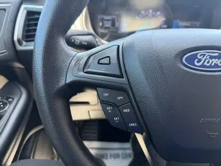 Ford Edge 2023 AWD SE 4dr Crossover