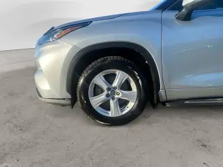 Toyota Highlander 2020 AWD LE 4dr SUV