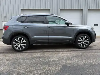 Volkswagen Taos 2024 SE 4dr SUV