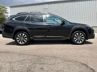 Subaru Outback 2023 AWD Limited 4dr Crossover