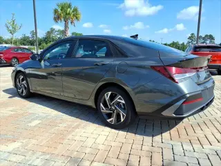 Hyundai ELANTRA 2025 SEL Sport 4dr Sedan