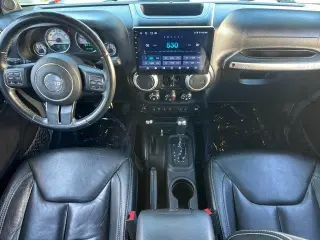 Jeep Wrangler Unlimited 2013 4x4 Rubicon 10th Anniversary 4dr SUV