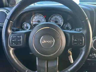 Jeep Wrangler Unlimited 2013 4x4 Rubicon 10th Anniversary 4dr SUV