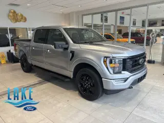 Ford F-150 2022 4x4 XL 4dr SuperCrew 5.5 ft. SB