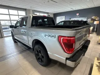 Ford F-150 2022 4x4 XL 4dr SuperCrew 5.5 ft. SB