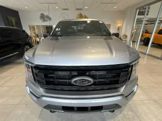 Ford F-150 2022 4x4 XL 4dr SuperCrew 5.5 ft. SB