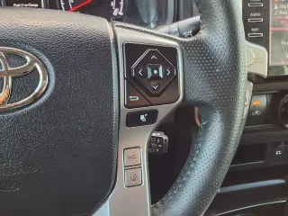 Toyota 4Runner 2022 4x4 SR5 Premium 4dr SUV