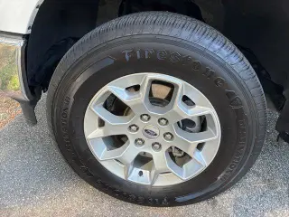 Ford F-150 2023 4x4 Platinum 4dr SuperCrew 5.5 ft. SB