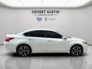 Nissan Altima 2016 2.5 SR 4dr Sedan