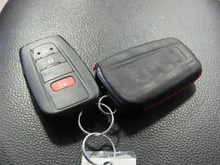 Toyota RAV4 Hybrid 2019 AWD XLE 4dr SUV