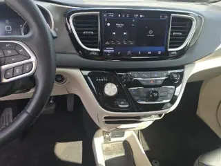Chrysler Pacifica 2023 Touring L 4dr Mini-Van