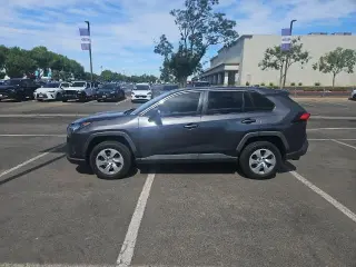 Toyota RAV4 2022 AWD LE 4dr SUV
