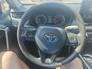 Toyota RAV4 2022 AWD LE 4dr SUV