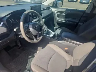 Toyota RAV4 2022 AWD LE 4dr SUV