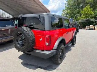 Ford Bronco 2022 4x4 Black Diamond 2dr SUV