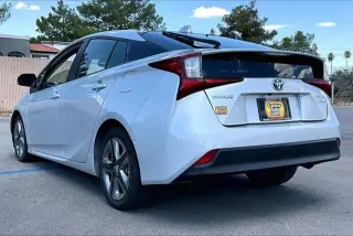 Toyota Prius 2022 XLE 4dr Hatchback