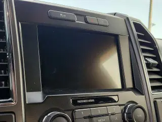Ford F-150 2017 4x2 XLT 4dr SuperCrew 5.5 ft. SB