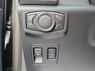 Ford F-150 2017 4x2 XLT 4dr SuperCrew 5.5 ft. SB