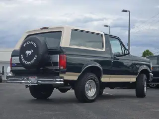 Ford Bronco 1992 2dr XLT 4WD SUV