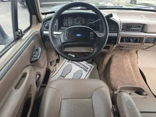 Ford Bronco 1992 2dr XLT 4WD SUV