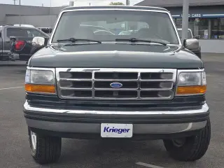 Ford Bronco 1992 2dr XLT 4WD SUV