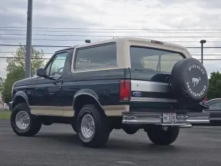 Ford Bronco 1992 2dr XLT 4WD SUV