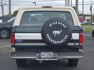 Ford Bronco 1992 2dr XLT 4WD SUV