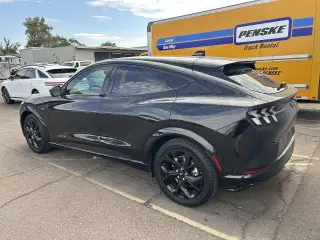 Ford Mustang Mach-E 2023 Premium 4dr SUV