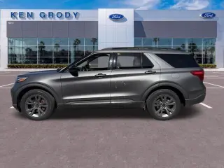 Ford Explorer 2023 XLT 4dr SUV